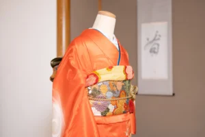 徳門寺で開催している着付け会の様子です。